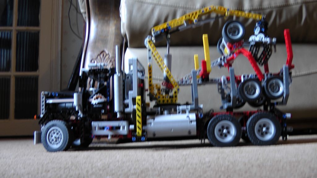 trailer01.jpg